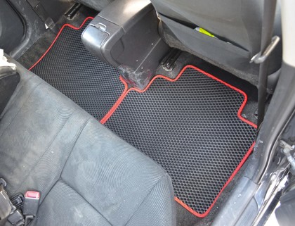Ворсовые коврики на Toyota Yaris II 2005 - 2011 в Саранске