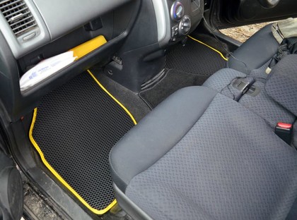 Коврики на Honda Mobilio Spike 2002 - 2008 в Саранске