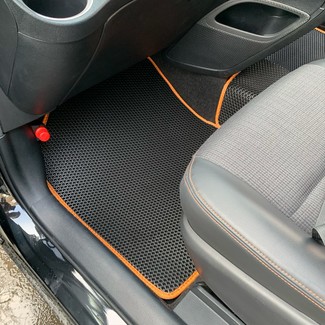 Коврики на Toyota Sienta II 2015 - 2022 в Саранске