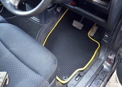 Коврики на Honda Mobilio Spike 2002 - 2008 в Саранске