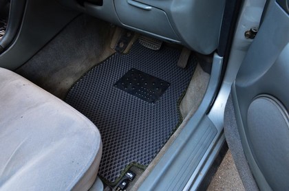 Коврики на Mitsubishi Diamante II 1995 - 2005 в Саранске