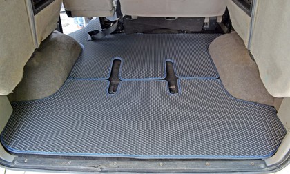 Коврики на Mitsubishi Delica 4 1994 - 2007 в Саранске