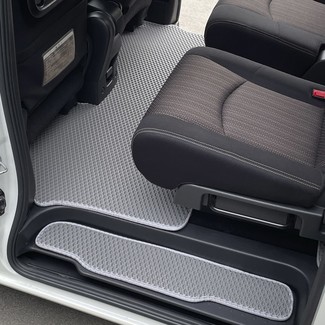 Коврики на Nissan Serena (C26) 2010 - 2016 в Саранске
