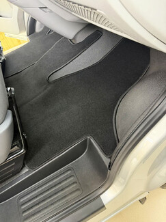 Коврики на Volkswagen Caravelle (T5) 2003&nbsp;-&nbsp;2015 в Саранске