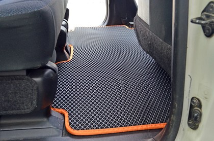 Коврики на Toyota Sienta II 2015 - 2022 в Саранске