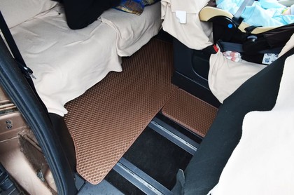 Коврики на Nissan Serena (C26) 2010 - 2016 в Саранске