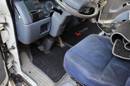 Коврики на Mitsubishi Fuso Canter VII широкая кабина 2002 - 2017 в Саранске