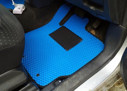 Коврики на Toyota Ractis I 2005 - 2010 в Саранске
