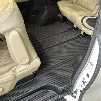 Ворсовые коврики на Toyota Vellfire (H30) 2015 - 2023 в Саранске