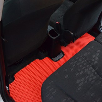 Коврики на Subaru Trezia 2010 - 2016 в Саранске